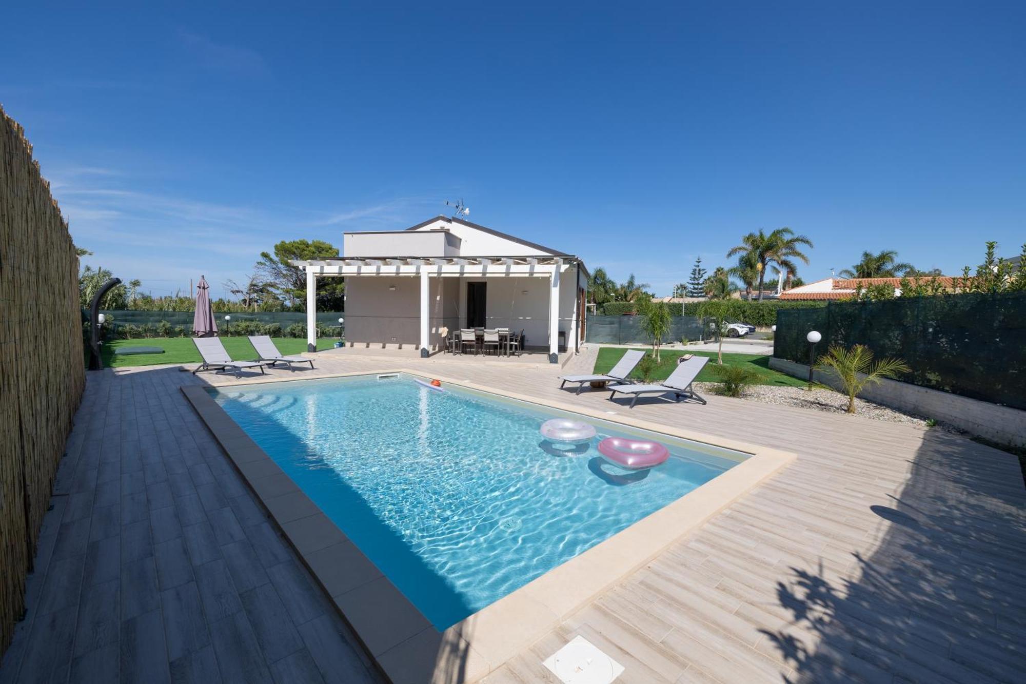 Villa Giada Campofelice Di Roccella Exterior photo